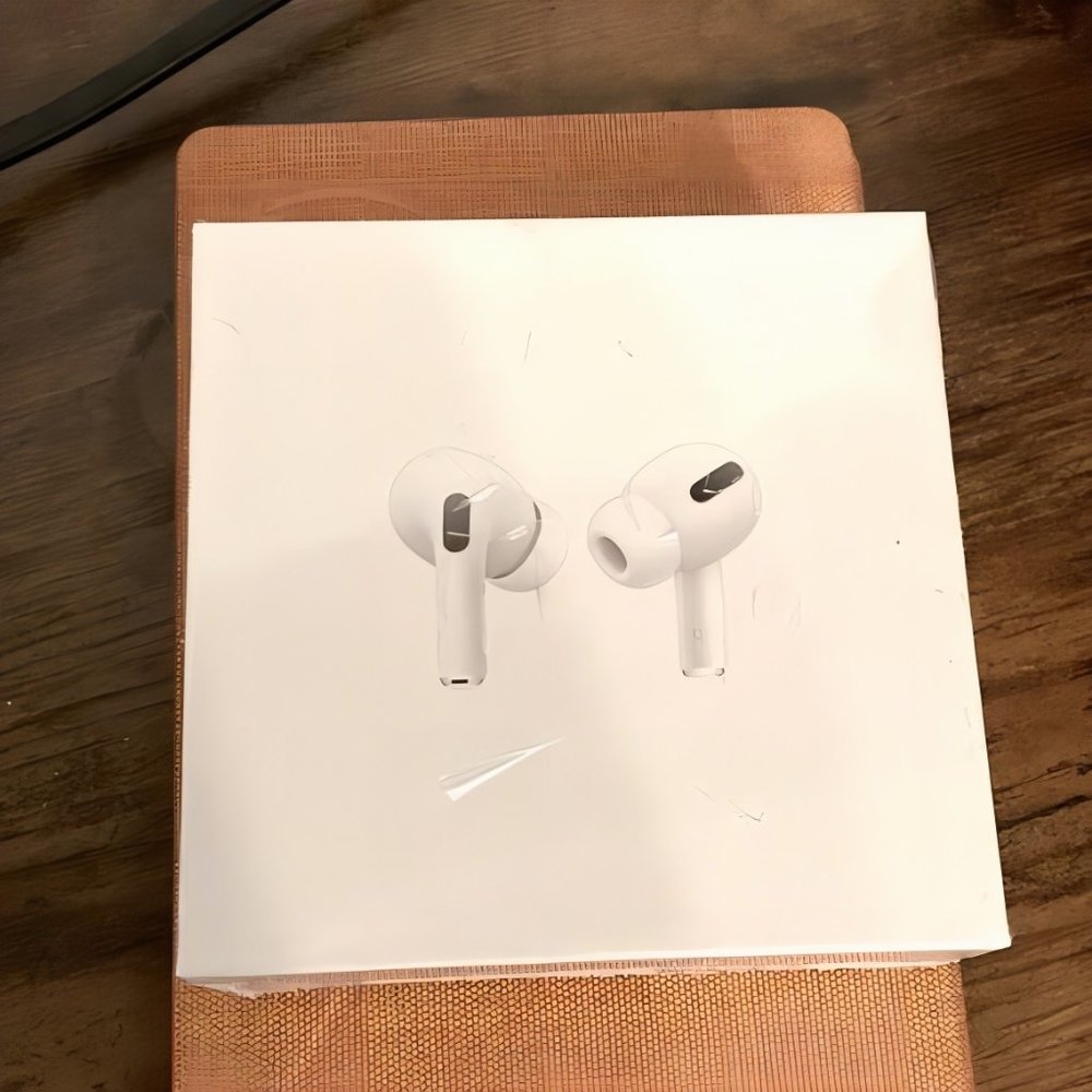NWT AirPods Pro with wireless charging case
